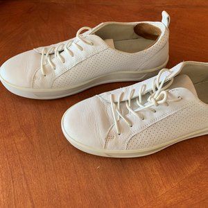 EECO Women's soft leather white sneaker